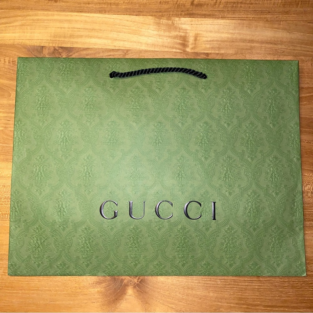 GUCCI paper bag